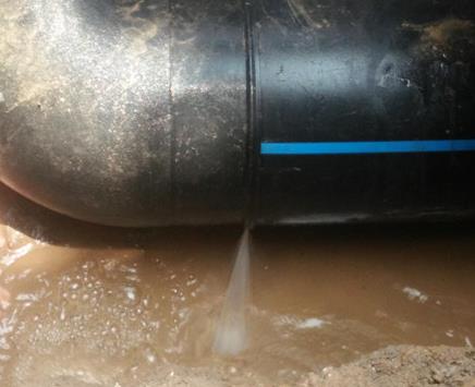 乌恰楼顶渗水维修公司为大家分享下乌恰卫生间漏水维修修补技术!